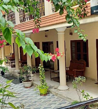 Marina Guest House Kovalam Buitenkant foto