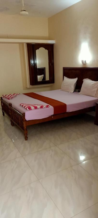 Marina Guest House Kovalam Buitenkant foto